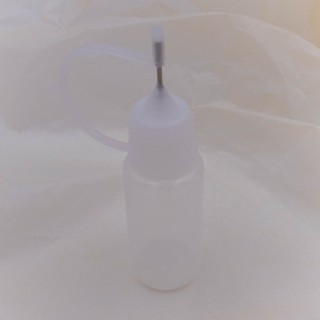 Fiole de remplissage avec embout métallique | FourmiCurieuse