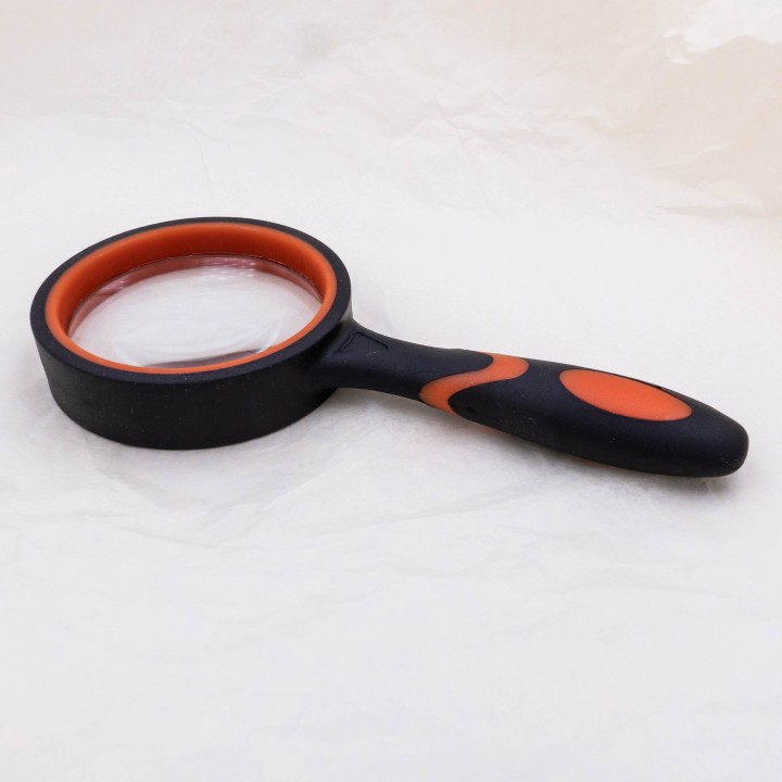 Loupe à main | FourmiCurieuse : découvrez, partagez, chouchoutez !