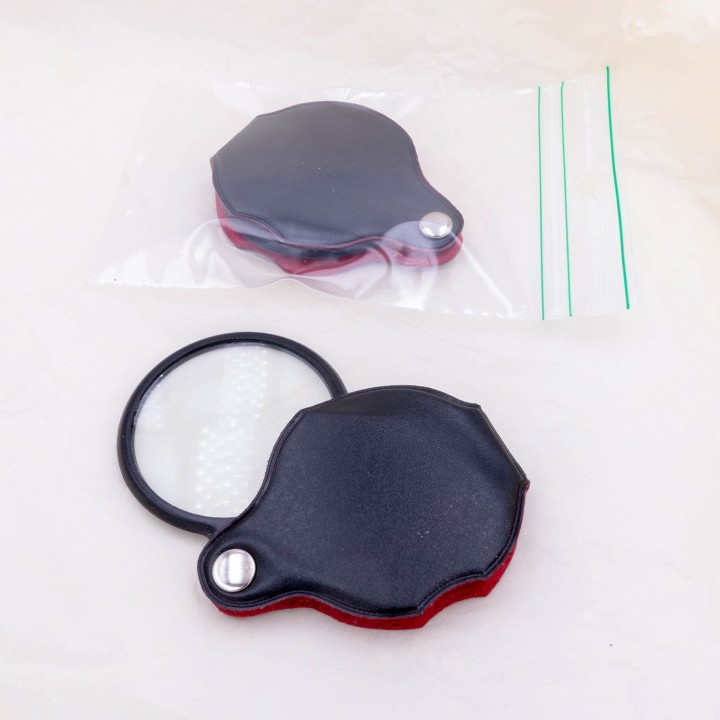 Loupe de poche | FourmiCurieuse